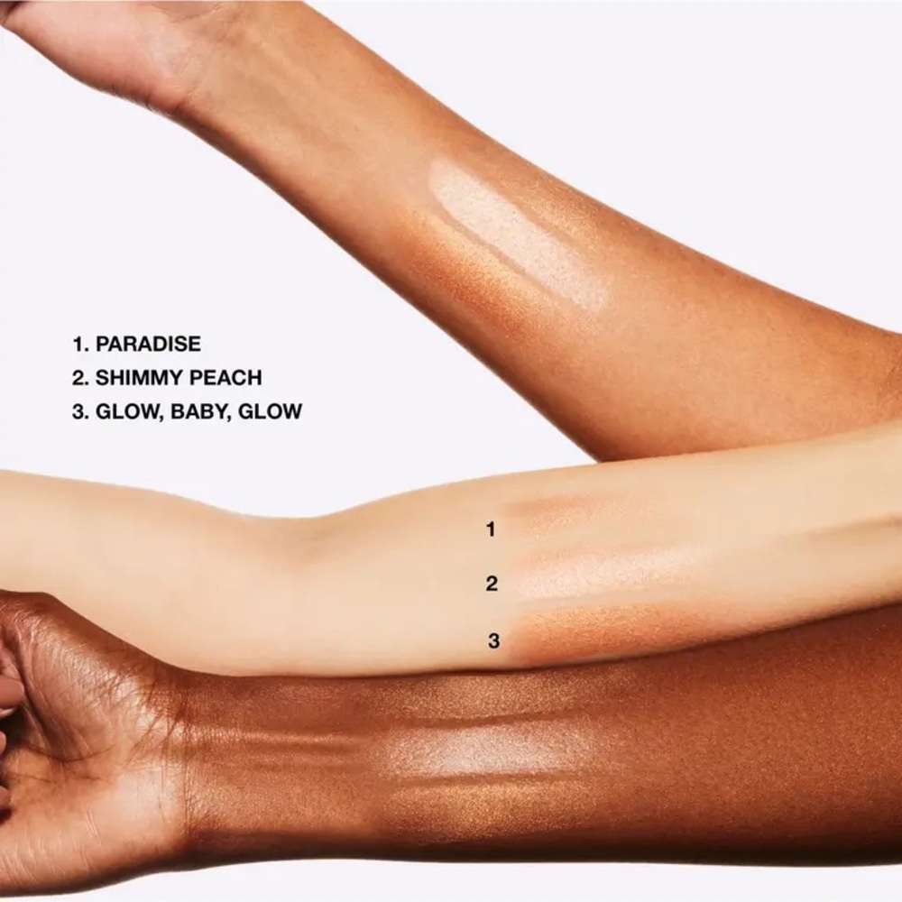 Mac Hyper Real Glow- Get it Glowin’ - Picture 4 of 6